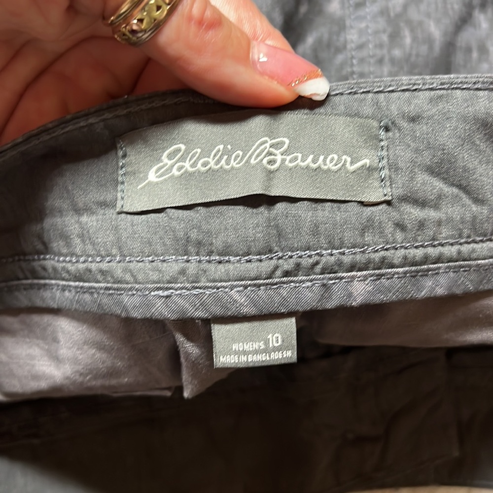 Eddie Bauer Women's Dark Smoke Mid Waisted Slightly Curvy Gray Shorts - Picture 9 of 16